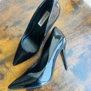 Steve Madden Black Patent Leather-Like Glossy Pointed Toe Stiletto Heels